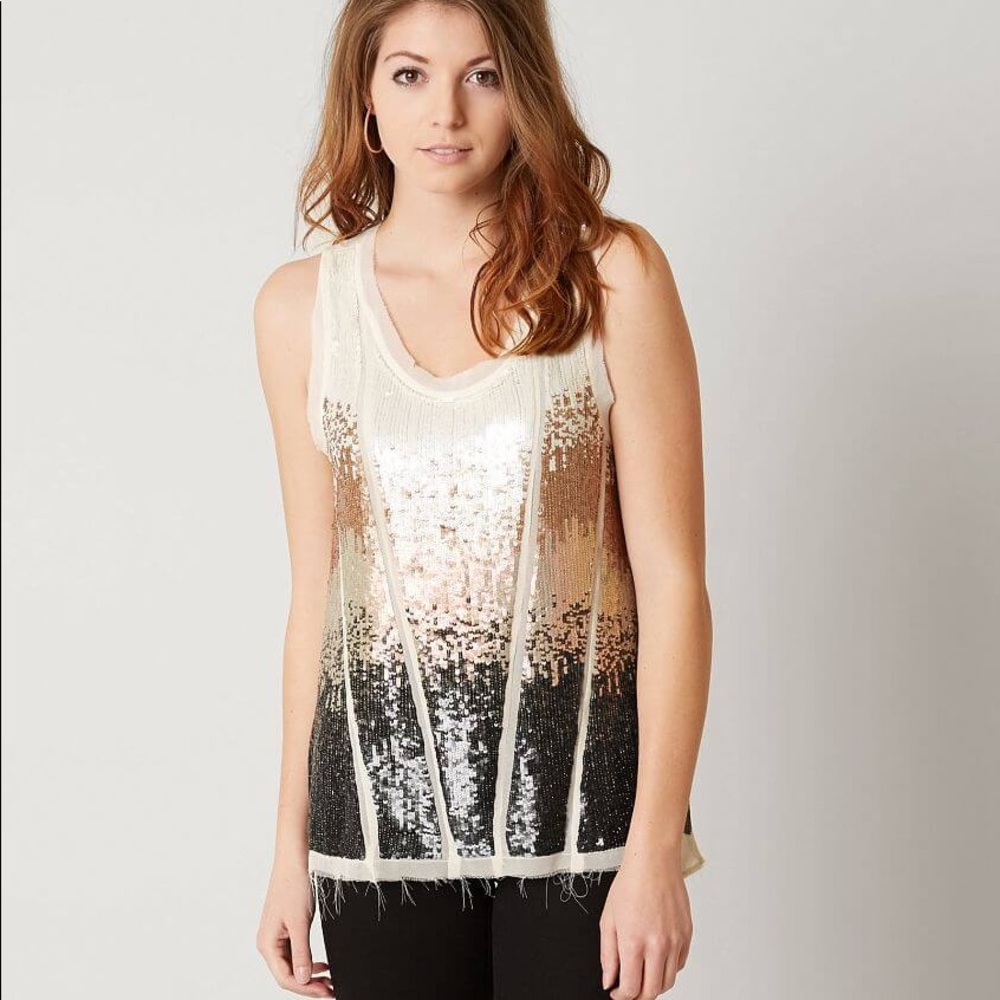 Like new BKE boutique sequin tank.